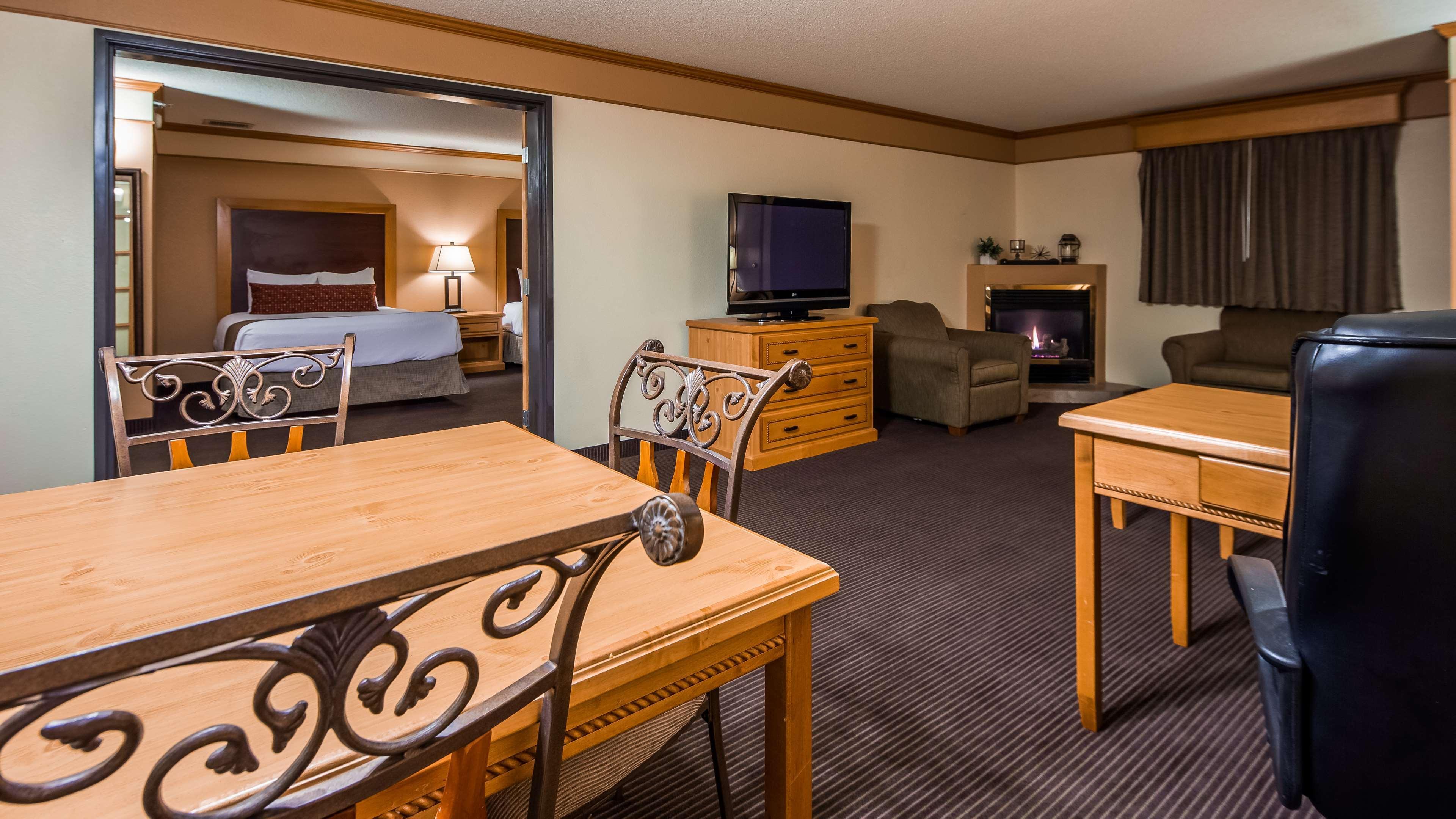Best Western Plus Sidney Lodge Buitenkant foto