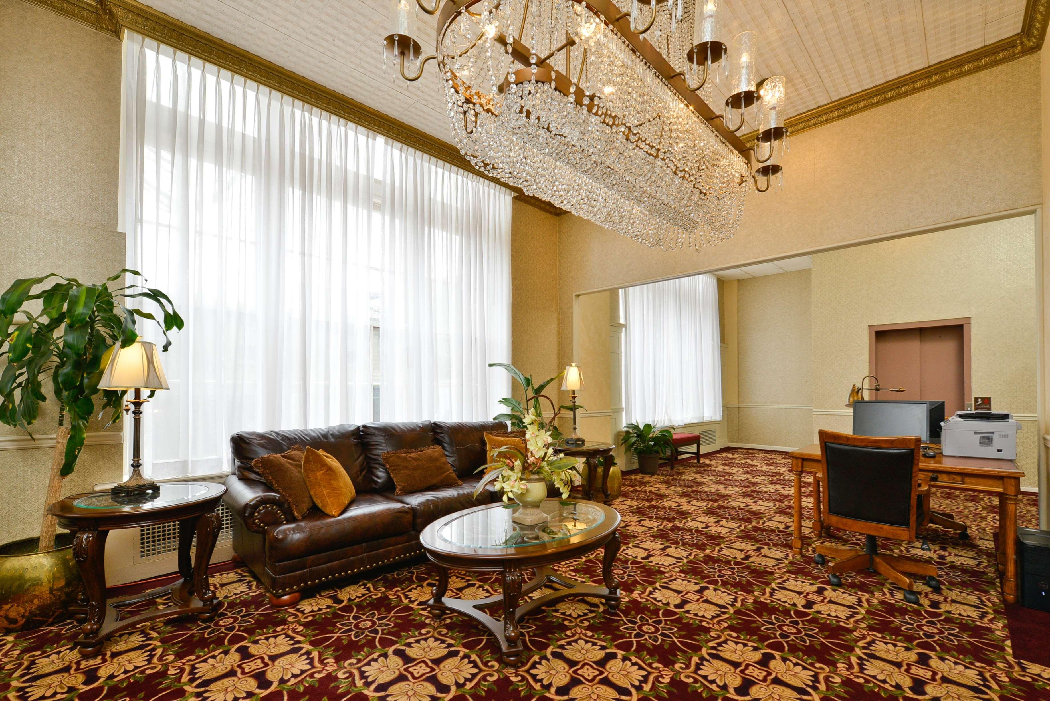 Best Western Plus Sidney Lodge Buitenkant foto