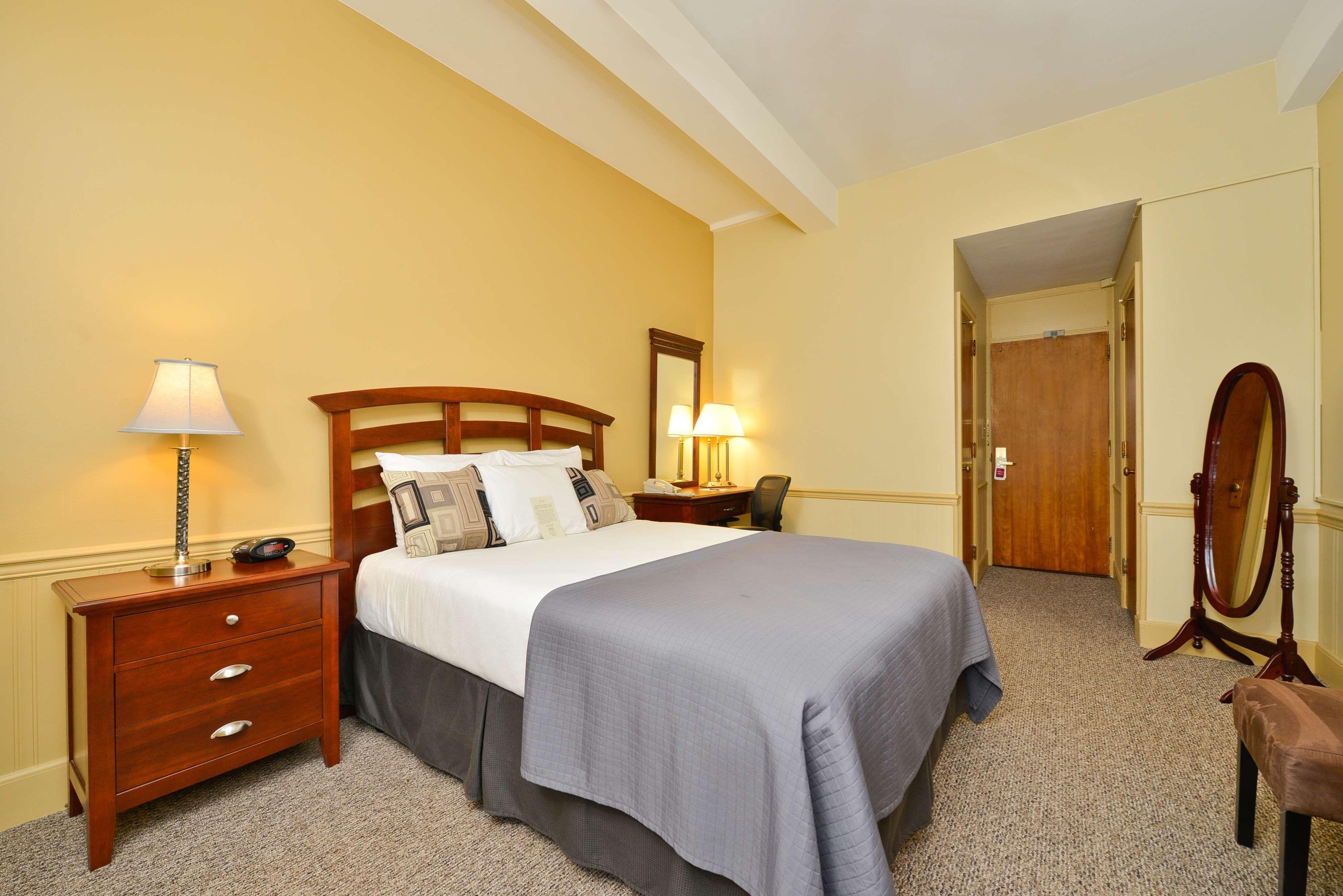 Best Western Plus Sidney Lodge Buitenkant foto