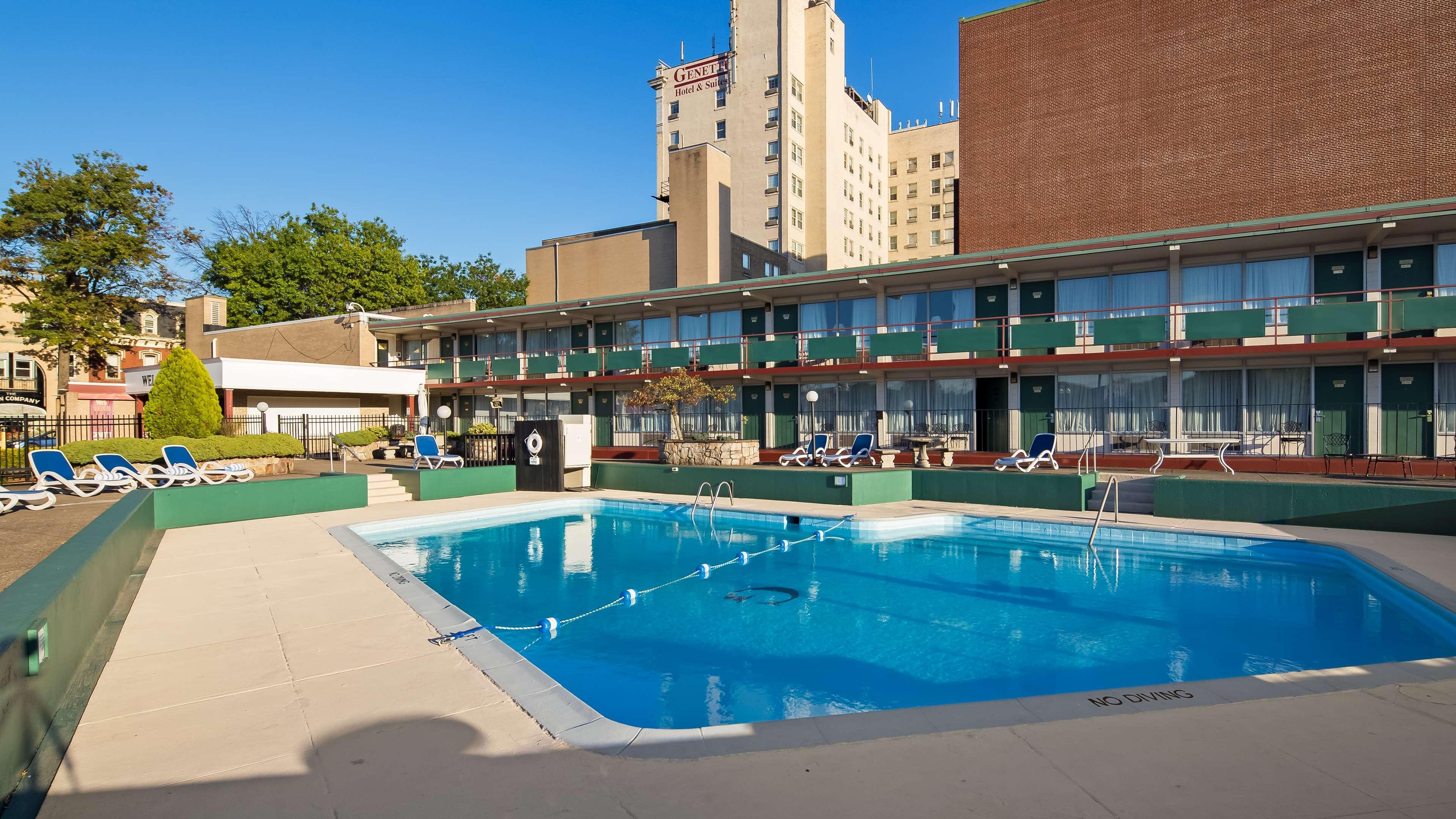 Best Western Plus Sidney Lodge Buitenkant foto
