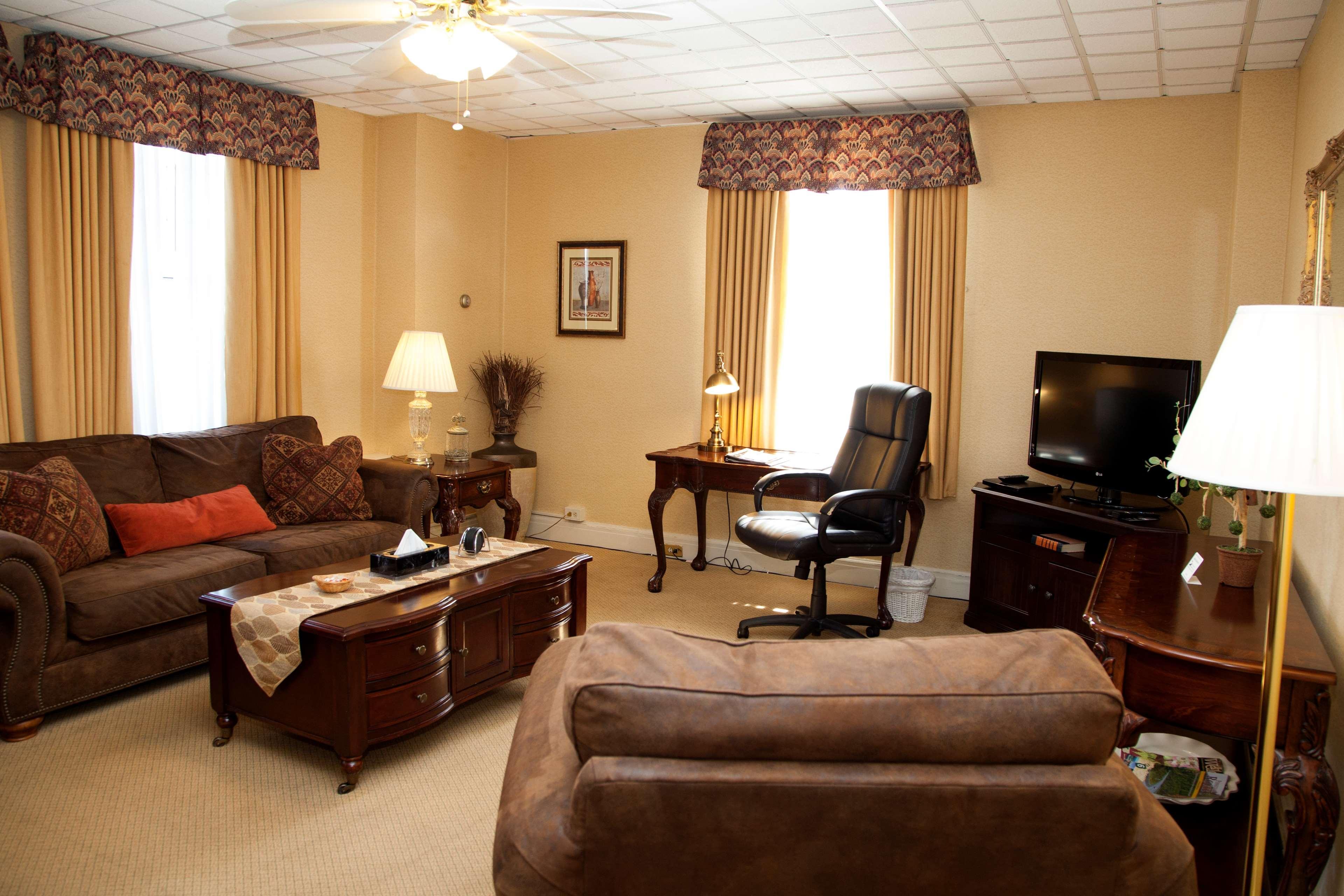 Best Western Plus Sidney Lodge Buitenkant foto