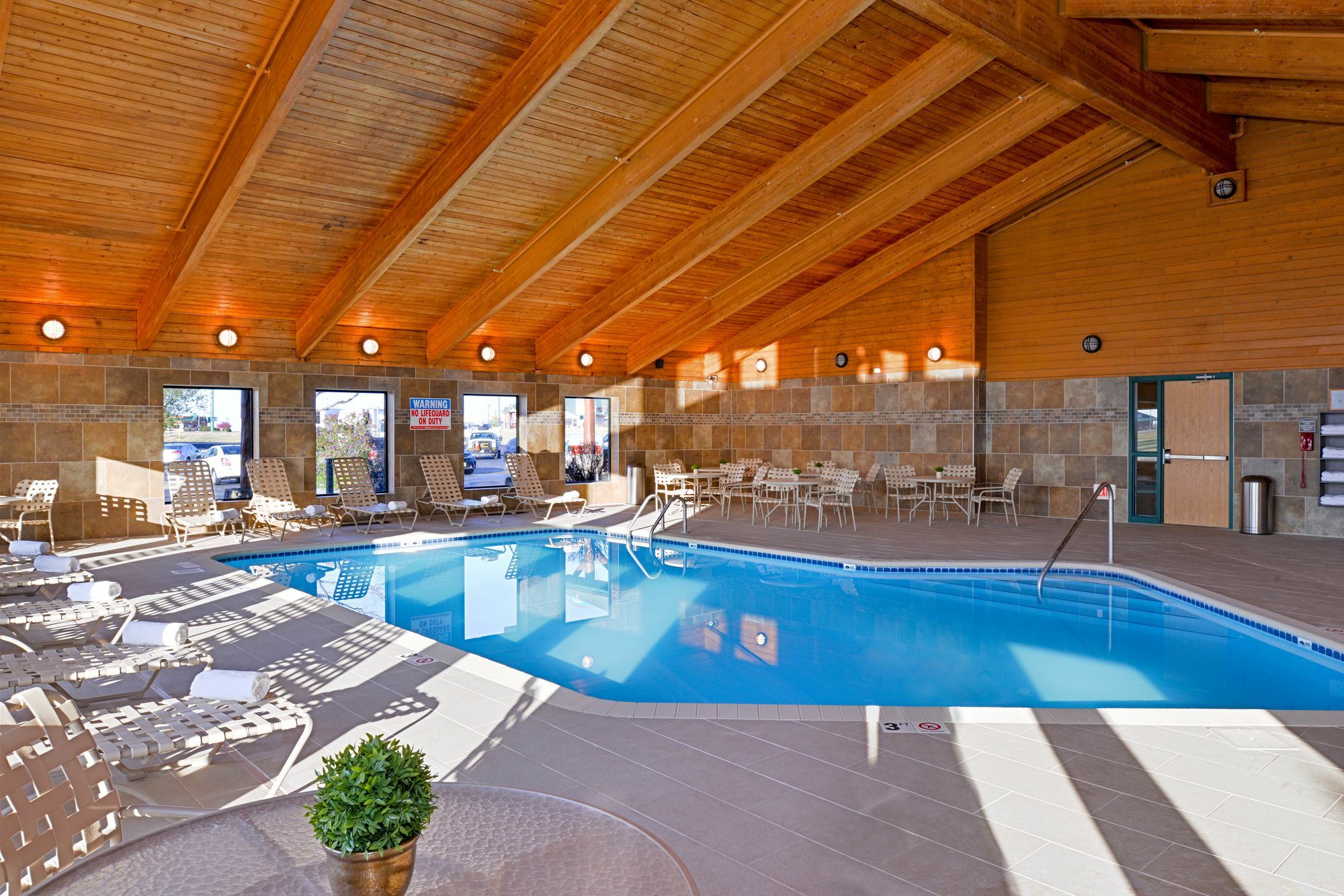 Best Western Plus Sidney Lodge Buitenkant foto
